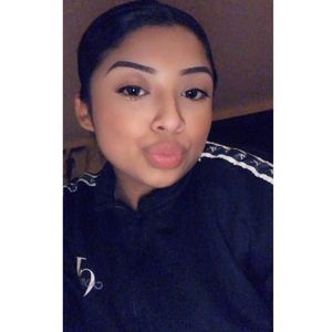 Meet your Posher, Lindsey-yeisa